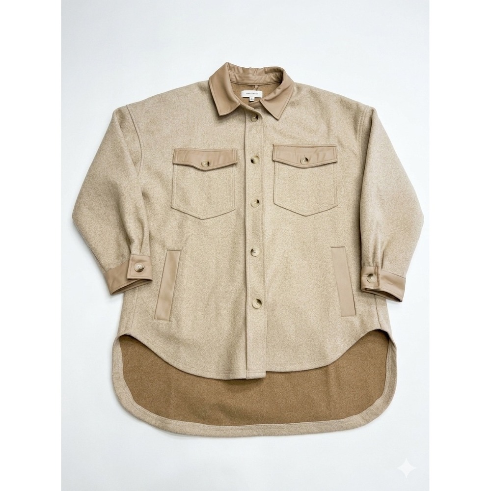 SO Shacket Womens Medium Oatmeal Like New Faux Leather Trim Button Front Relaxed